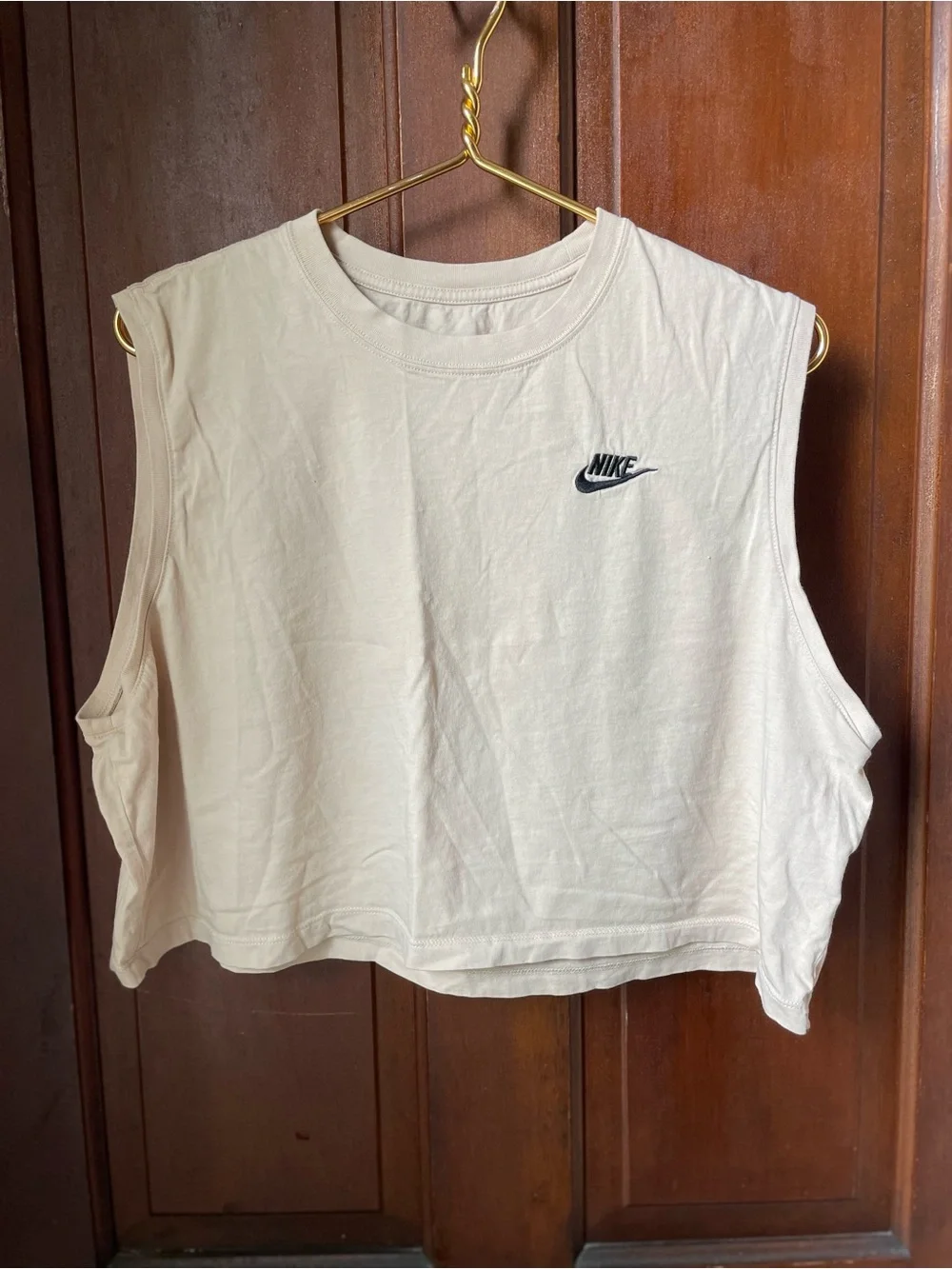 Nike women's extra large sleeveless cropped top